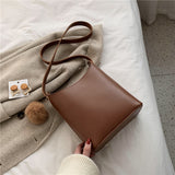 Retro Large Capacity Messenger Bag