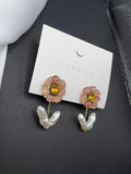AndQ Handmade Flower Pearls Earrings